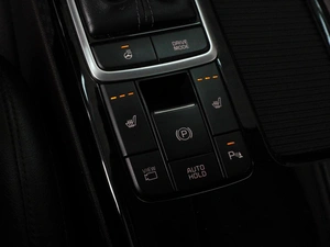 Седан Kia Optima 2018 года, 2050000 рублей, Красный Пахарь