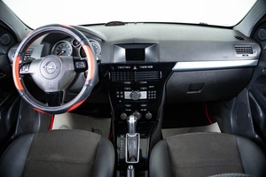 Хетчбэк Opel Astra GTC 2008 года, 579000 рублей, Пермь