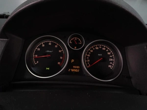 Седан Opel Astra 2010 года, 649000 рублей, Воронеж