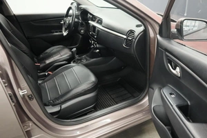 Седан Kia Rio 2019 года, 1550000 рублей, Курск