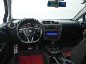 Хетчбэк SEAT Leon 2012 года, 1450000 рублей, Москва