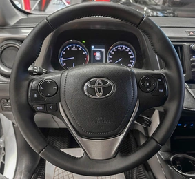 Внедорожник Toyota RAV4 2017 года, 2470000 рублей, Красноярск