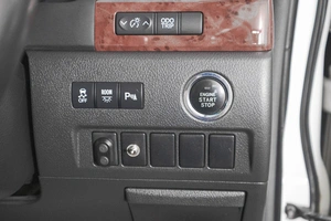 Минивэн Toyota Vellfire 2010 года, 2199000 рублей, Кемерово
