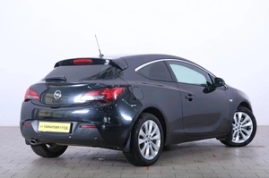 Купе Opel Astra GTC 2013 года, 939000 рублей, Омск