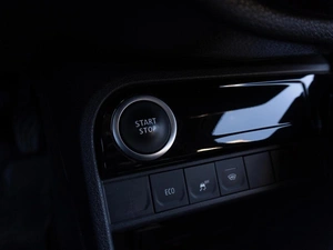 Внедорожник Renault Kaptur 2022 года, 1699000 рублей, Саратов
