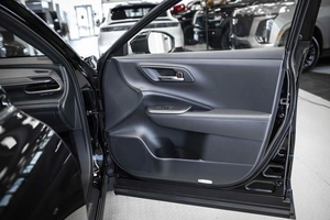 Седан Toyota Crown 2023 года, 6999999 рублей, Москва