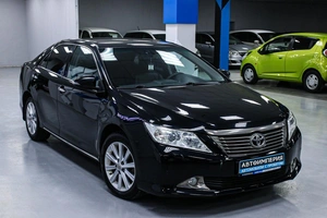 Седан Toyota Camry 2014 года, 1733000 рублей, Солонцы