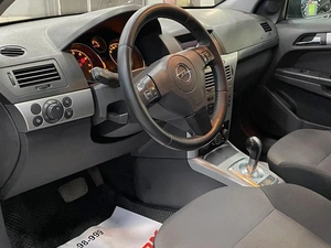Хетчбэк Opel Astra 2011 года, 597000 рублей, Солонцы