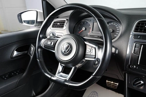 Седан Volkswagen Polo 2018 года, 1429000 рублей, Тюмень
