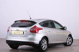 Хетчбэк Ford Focus 2012 года, 829000 рублей, Омск