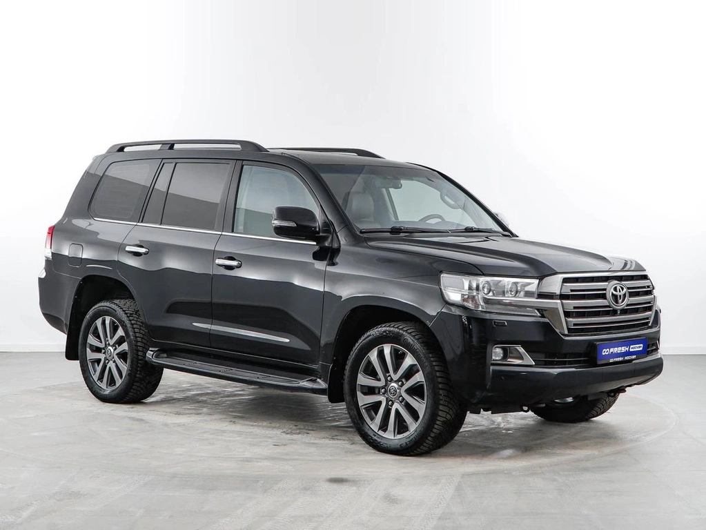 Внедорожник Toyota Land Cruiser 2017 года, 5679000 рублей, Москва