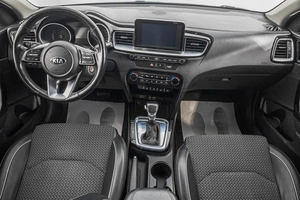 Хетчбэк Kia Ceed 2018 года, 1489000 рублей, Барнаул