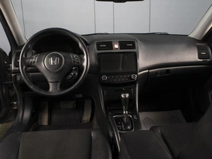 Седан Honda Accord 2007 года, 990000 рублей, Омск