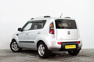 Хетчбэк Kia Soul 2011 года, 899000 рублей, Сургут