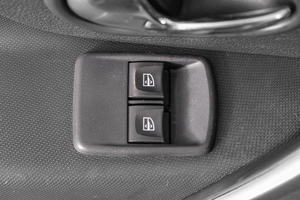 Седан Renault Logan 2017 года, 889000 рублей, Кемерово