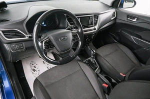 Седан Hyundai Solaris 2017 года, 1399000 рублей, Красноярск
