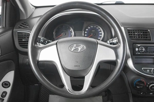 Седан Hyundai Solaris 2013 года, 929000 рублей, Кемерово