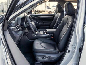 Внедорожник Toyota Highlander 2025 года, 5750000 рублей, Краснодар