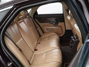Седан Jaguar XJ 2013 года, 1527196 рублей, Москва