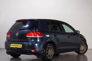Хетчбэк Volkswagen Golf 2012 года, 839000 рублей, Челябинск