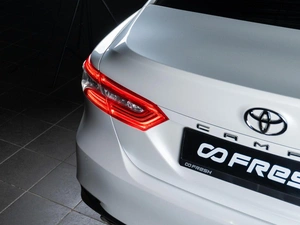 Седан Toyota Camry 2019 года, 3439000 рублей, Сургут