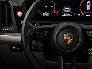 Внедорожник Porsche Cayenne 2023 года, 12488888 рублей, Москва