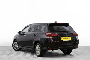 Универсал Toyota Corolla Fielder 2015 года, 1579000 рублей, Барнаул