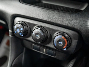 Хетчбэк Toyota Yaris 2020 года, 1230000 рублей, Красноярск