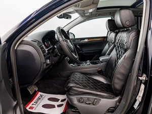 Внедорожник Volkswagen Touareg 2017 года, 3400000 рублей, Красноярск