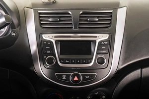 Седан Hyundai Solaris 2015 года, 1099000 рублей, Томск