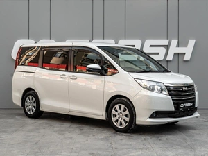 Минивэн Toyota Noah 2015 года, 1760000 рублей, Краснодар