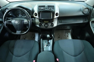 Внедорожник Toyota RAV4 2010 года, 1499000 рублей, Омск