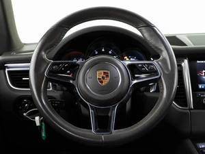 Внедорожник Porsche Macan 2018 года, 3099777 рублей, Москва