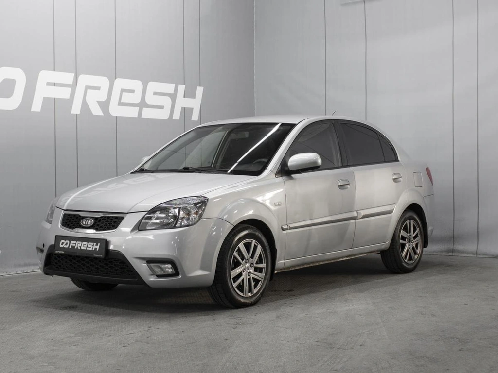 Седан Kia Rio 2010 года, 460000 рублей, Омск