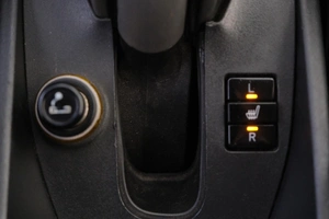 Хетчбэк Toyota Auris 2008 года, 699000 рублей, Омск