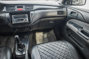 Седан Mitsubishi Lancer 2004 года, 389000 рублей, Барнаул