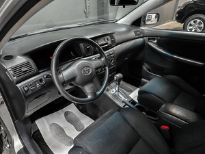 Хетчбэк Toyota Corolla 2005 года, 630000 рублей, Красноярск