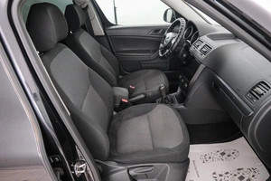 Внедорожник Skoda Yeti 2011 года, 739000 рублей, Красноярск