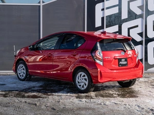 Хетчбэк Toyota Aqua 2017 года, 1075000 рублей, Краснодар