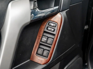 Внедорожник Toyota Land Cruiser Prado 2016 года, 3340000 рублей, Красноярск