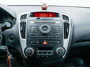 Универсал Kia Ceed 2011 года, 690000 рублей, Красноярск