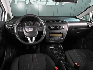 Хетчбэк SEAT Leon 2012 года, 839000 рублей, Аксай