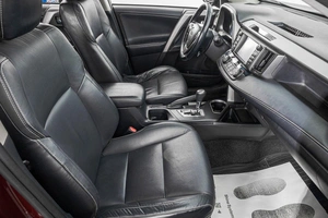 Внедорожник Toyota RAV4 2017 года, 2299000 рублей, Барнаул