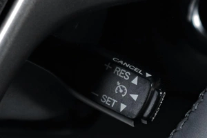 Лифтбек Toyota Prius 2013 года, 1279000 рублей, Тюмень