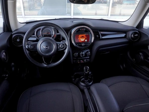 Хетчбэк MINI Cooper 2019 года, 1915000 рублей, Нижний Новгород