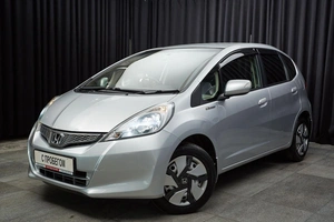 Хетчбэк Honda Fit 2012 года, 867000 рублей, Красноярск