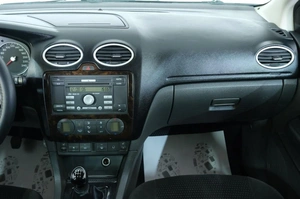 Хетчбэк Ford Focus 2006 года, 549000 рублей, Омск