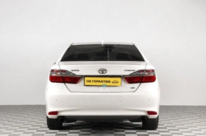 Седан Toyota Camry 2016 года, 2099000 рублей, Челябинск