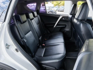 Внедорожник Toyota RAV4 2017 года, 2500000 рублей, Волгоград