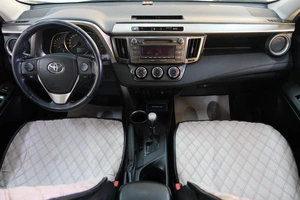 Внедорожник Toyota RAV4 2013 года, 2249000 рублей, Омск